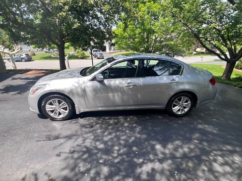 Used 2013 INFINITI G37 x Sedan w/ Premium Pkg AWD/4WD image 17