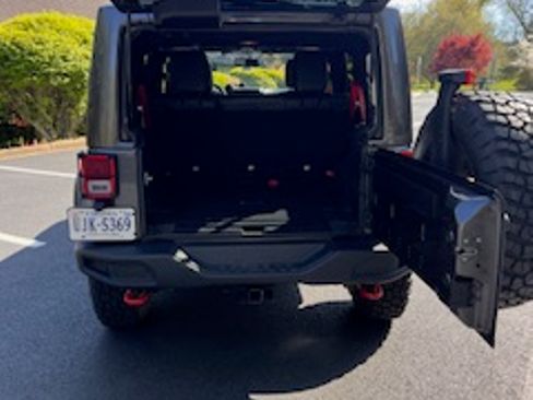 Used 2017 Jeep Wrangler Unlimited Rubicon image 17