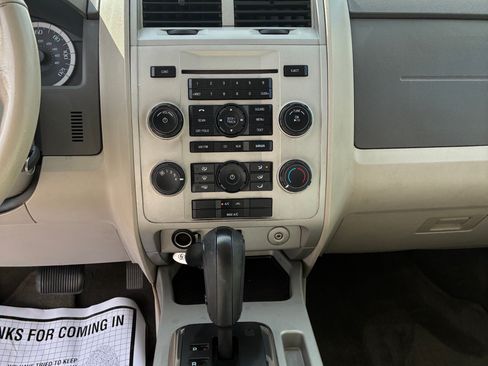 Used 2012 Ford Escape XLT FWD image 11