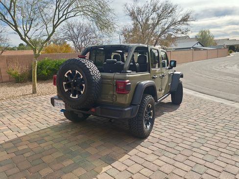 Used 2025 Jeep Wrangler Unlimited Rubicon 4xe w/ Safety Group image 13