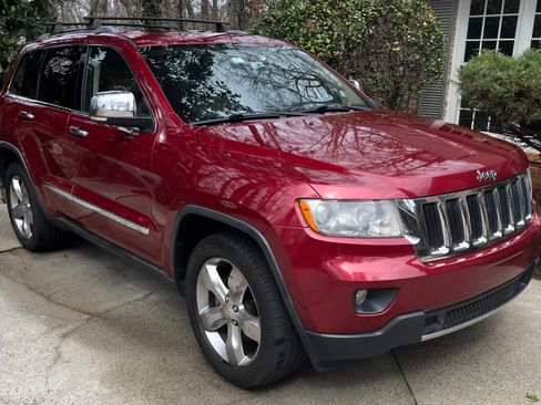 Used 2012 Jeep Grand Cherokee Limited image 2
