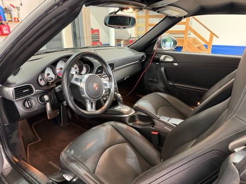Used 2011 Porsche 911 Carrera 4S image 17