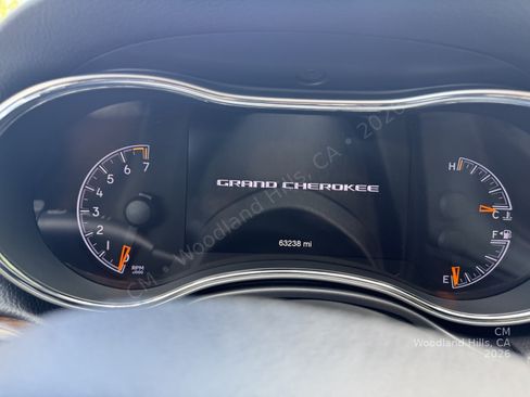 Used 2017 Jeep Grand Cherokee Limited image 23