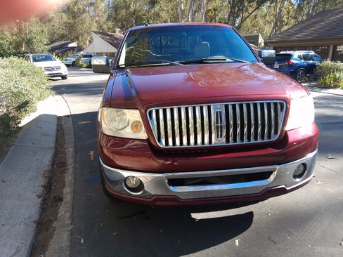 Used 2006 Lincoln Mark LT 2WD image 4