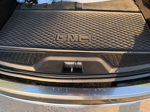 Used 2016 GMC Acadia Denali AWD/4WD image 17