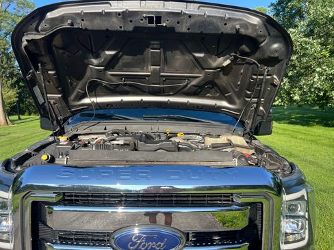 Used 2016 Ford F350 Lariat w/ Lariat Ultimate Package AWD/4WD image 6