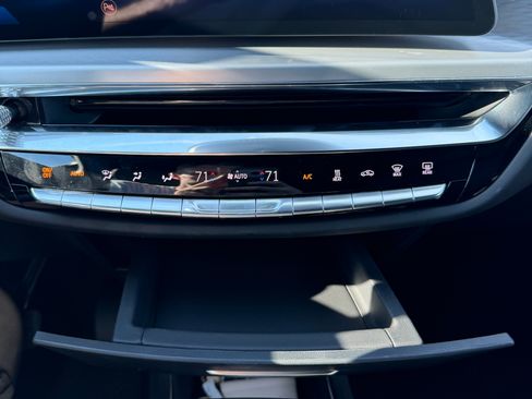 Used 2025 Cadillac Lyriq Luxury RWD image 20