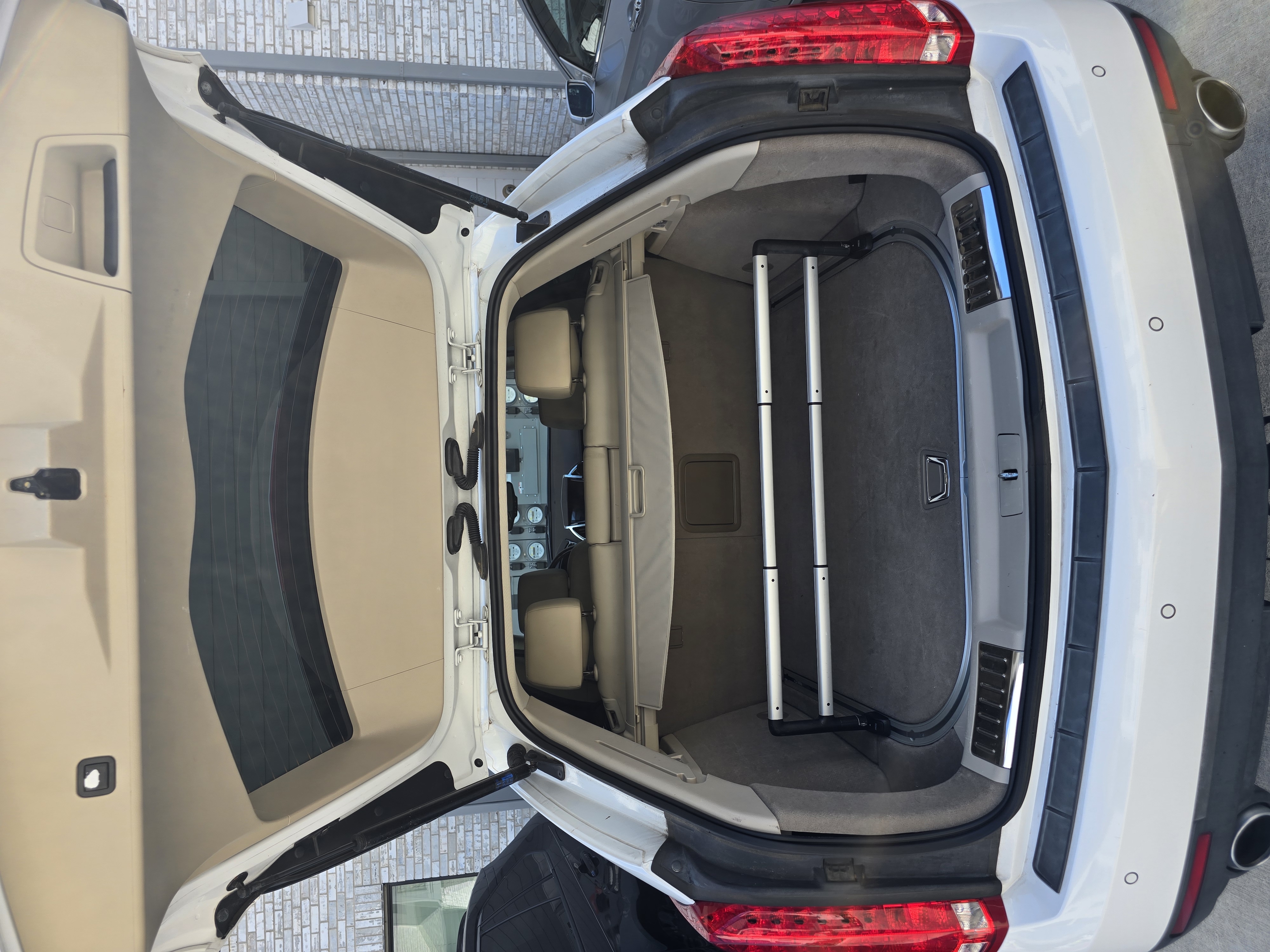 Used 2015 Cadillac SRX Luxury w/ Driver Awareness Package FWD image 15