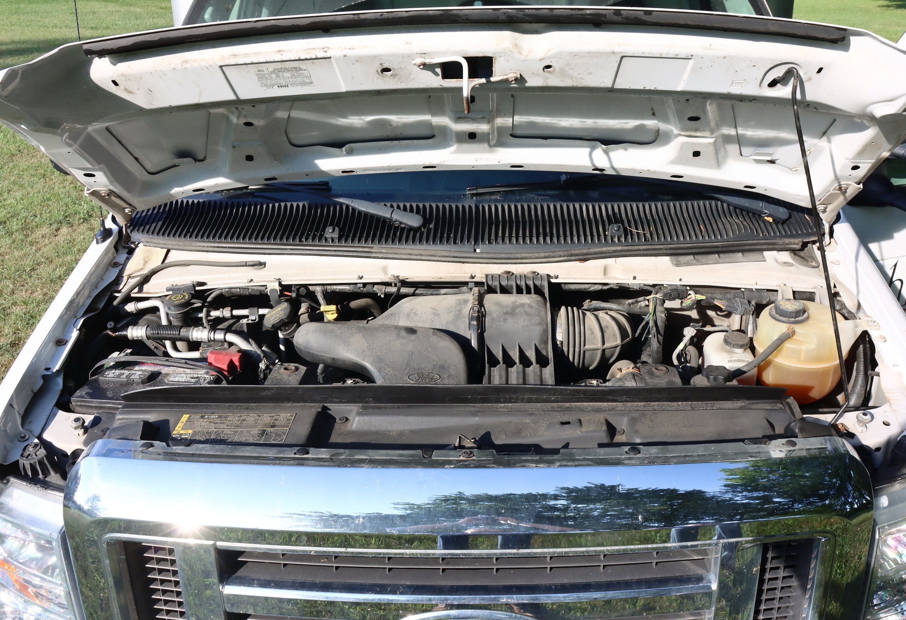 Used 2013 Ford E-450 and Econoline 450 Super Duty RWD image 15