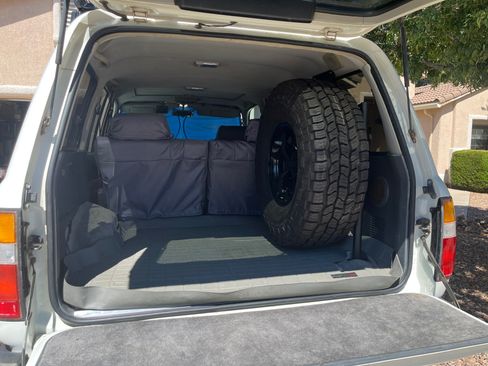 Used 1994 Toyota Land Cruiser image 12