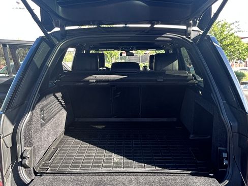 Used 2016 Land Rover Range Rover Supercharged image 12