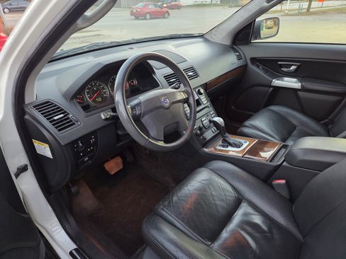 Used 2004 Volvo XC90 T6 image 6