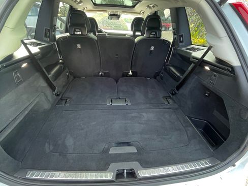 Used 2018 Volvo XC90 T5 Momentum w/ Convenience Package image 13