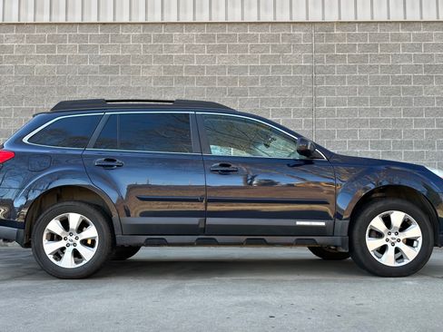 Used 2012 Subaru Outback 2.5i Limited image 1