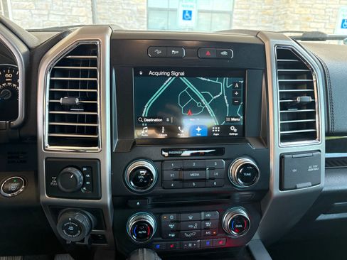 Used 2016 Ford F150 Platinum w/ Equipment Group 701A Luxury AWD/4WD image 10