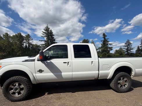 Used 2011 Ford F350 Lariat w/ Camper Pkg AWD/4WD image 1