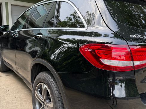 Used 2019 Mercedes-Benz GLC 300 image 4