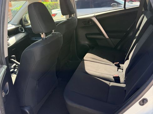 Used 2016 Toyota RAV4 LE image 6