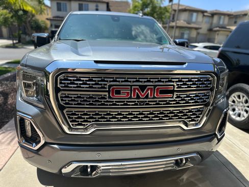 Used 2020 GMC Sierra 1500 Denali w/ Denali Ultimate Package AWD/4WD image 2