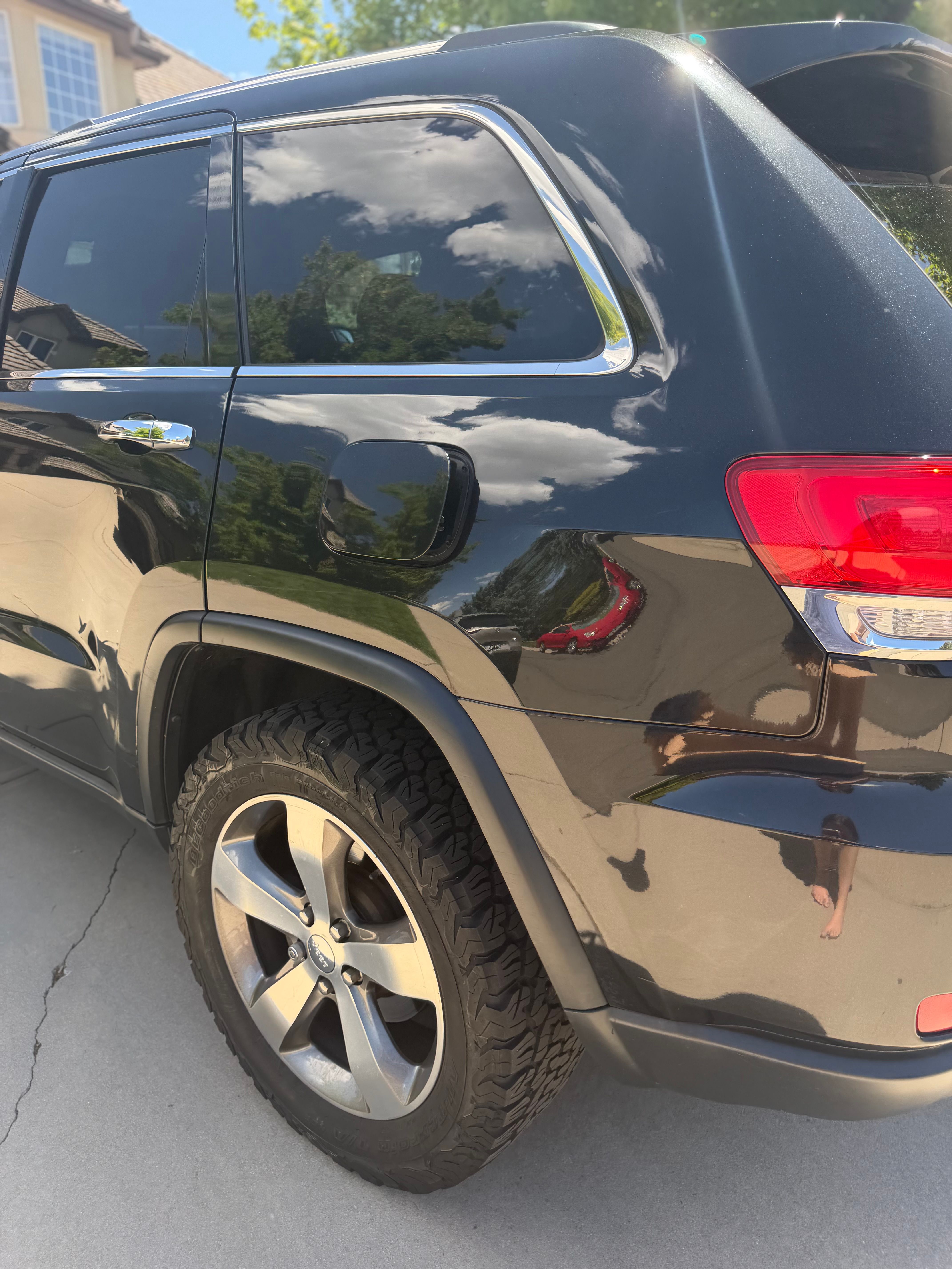 Used 2014 Jeep Grand Cherokee Limited AWD/4WD image 5