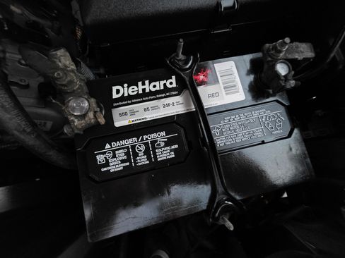 Used 2015 Toyota Tundra Platinum image 12