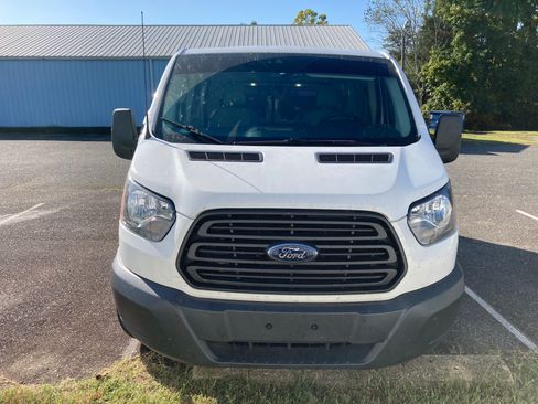 Used 2017 Ford Transit 250 130 Low Roof RWD image 1