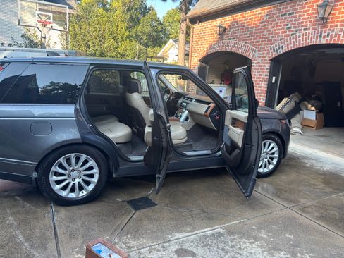 Used 2019 Land Rover Range Rover HSE AWD/4WD image 24