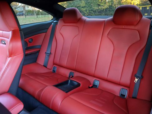 Used 2018 BMW M4 Coupe image 16