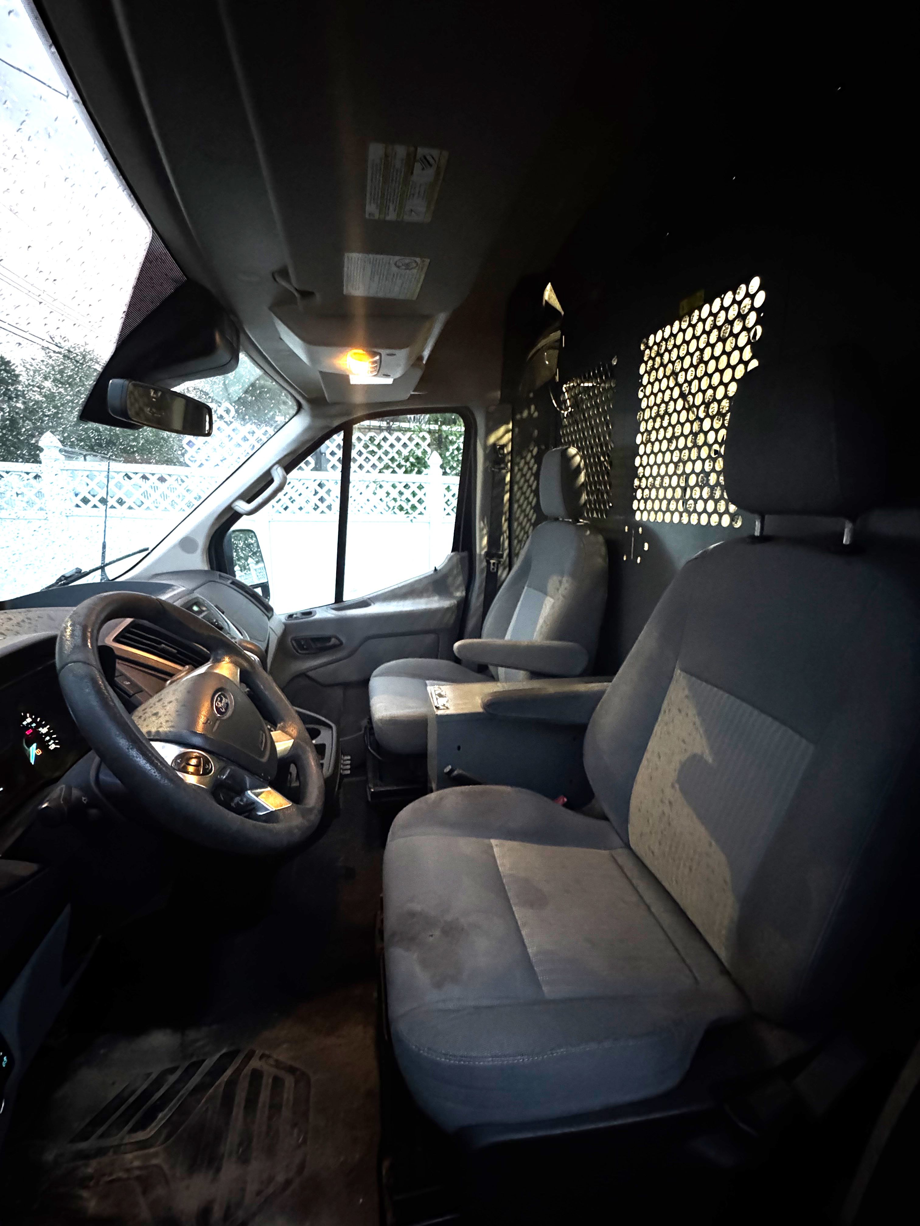 Used 2015 Ford Transit 250 148 Medium Roof RWD image 1