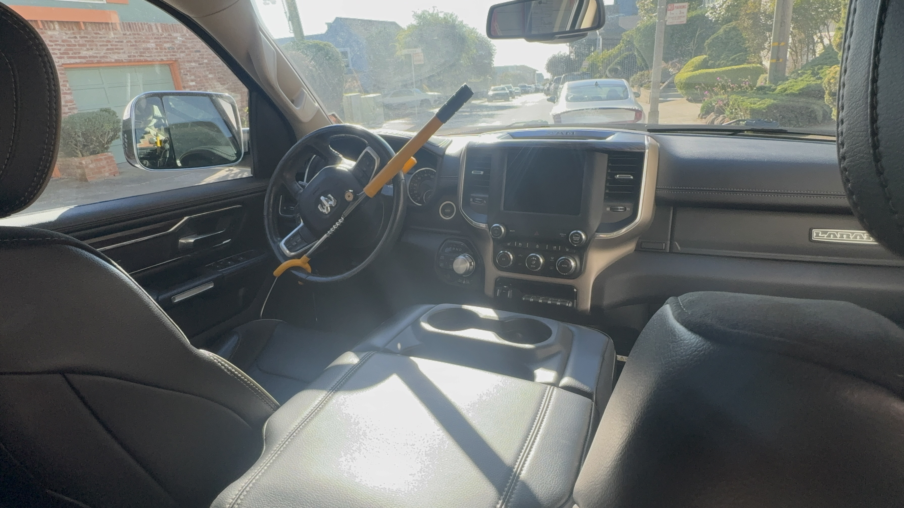 Used 2019 RAM 1500 Laramie AWD/4WD image 9