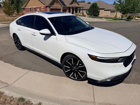 Used 2025 Honda Accord Touring image 11