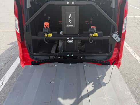 Used 2016 Ford Transit Connect XLT image 8