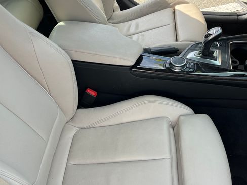 Used 2017 BMW 330i xDrive Sedan image 17