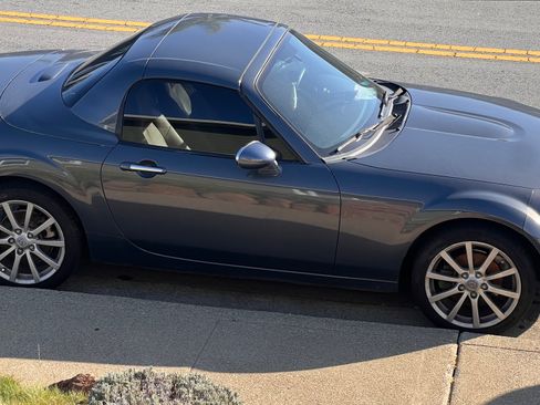 Used 2008 MAZDA MX-5 Miata Grand Touring w/ Premium Pkg image 1