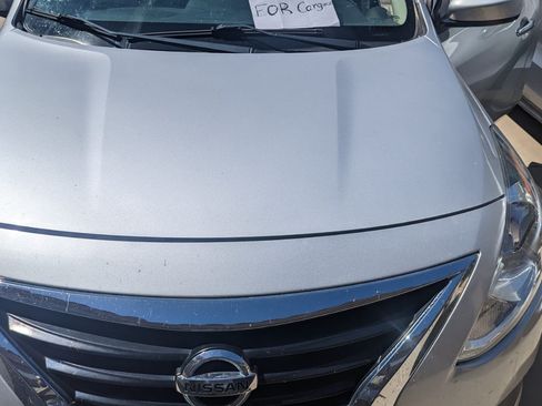 Used 2018 Nissan Versa SV image 7