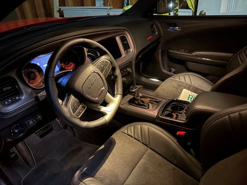 Used 2023 Dodge Charger SRT Hellcat image 9