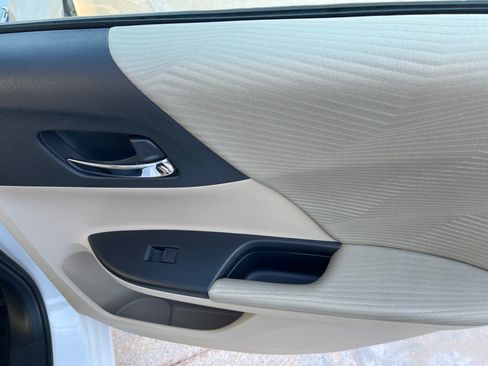 Used 2016 Honda Accord LX image 32