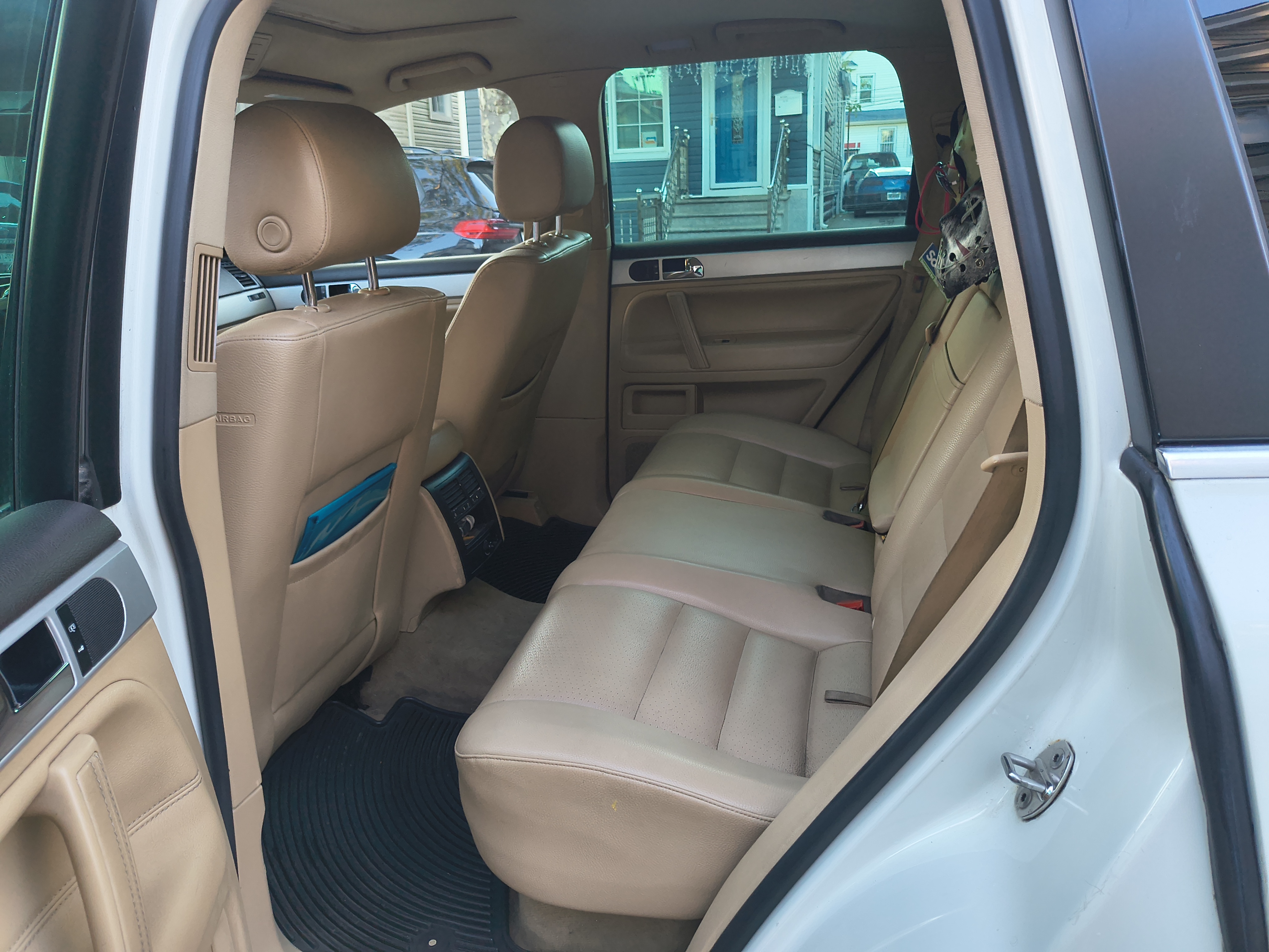 Used 2009 Volkswagen Touareg VR6 AWD/4WD image 18