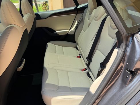 Used 2023 Tesla Model S Standard Range AWD/4WD image 9