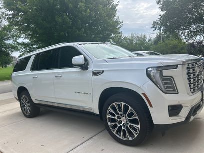 Used 2025 GMC Yukon XL Denali w/ Sun & Power Step Package