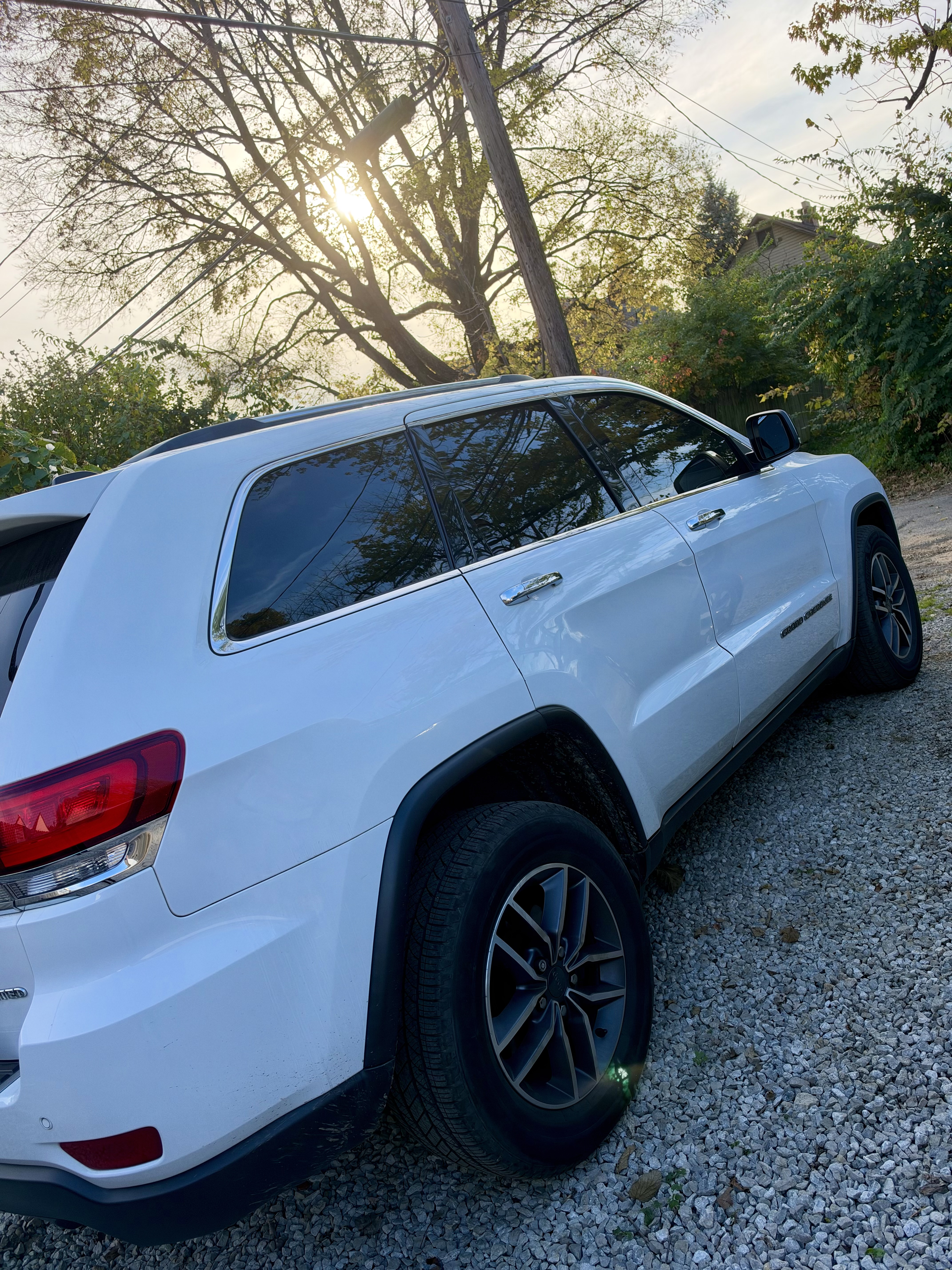 Used 2020 Jeep Grand Cherokee Limited AWD/4WD image 6