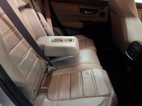 Used 2018 Honda CR-V Touring image 12