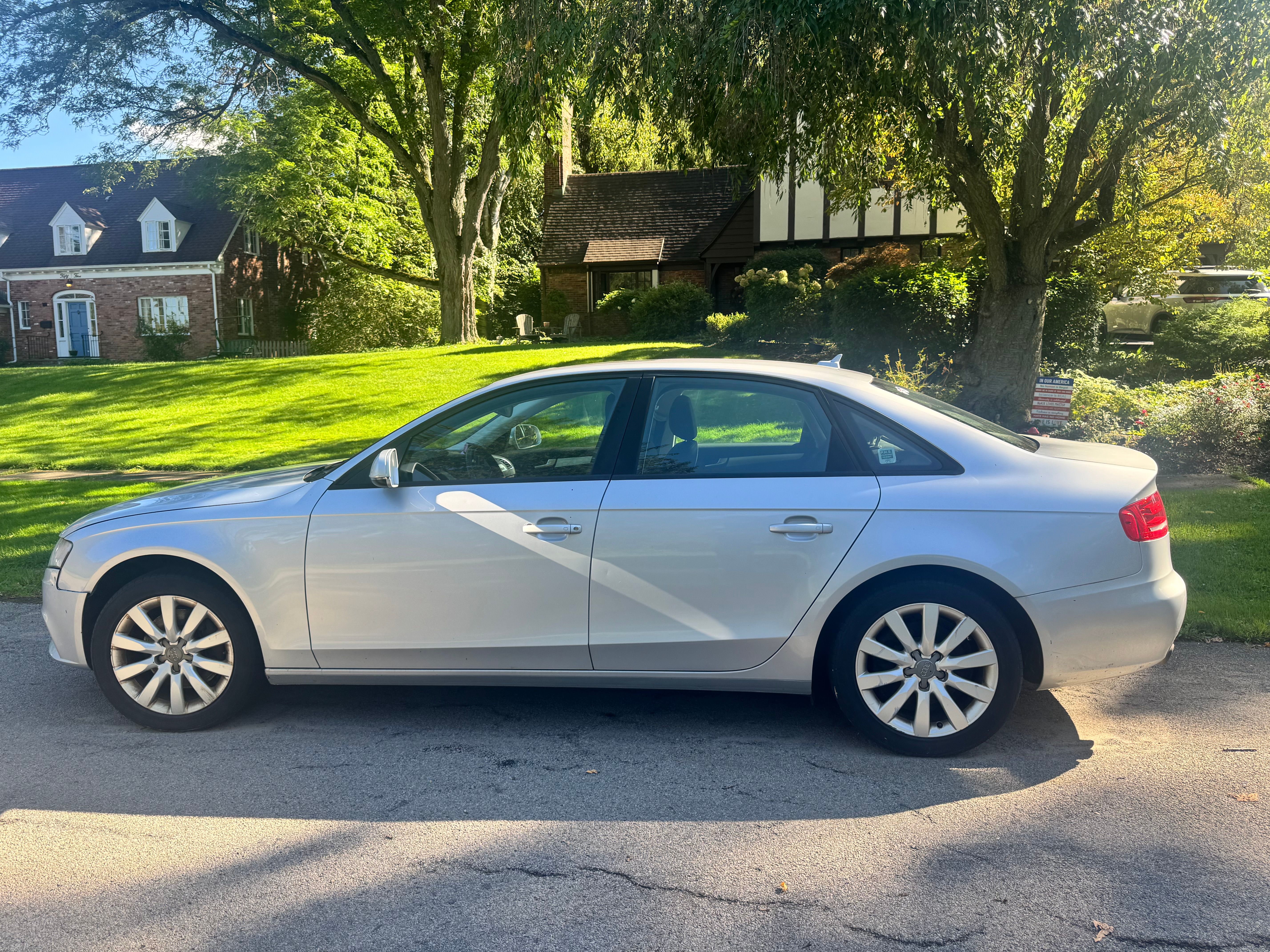 Used 2012 Audi A4 2.0T Premium AWD/4WD image 2
