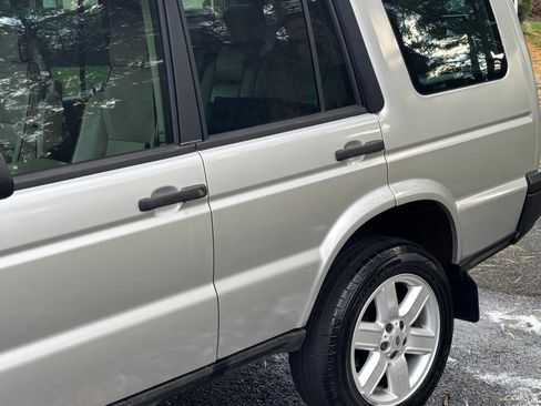Used 2004 Land Rover Discovery SE image 4