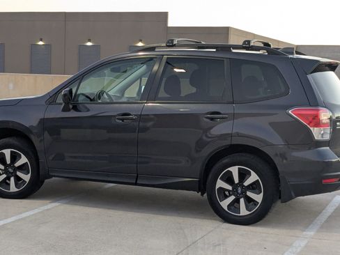 Used 2017 Subaru Forester 2.5i Premium image 4