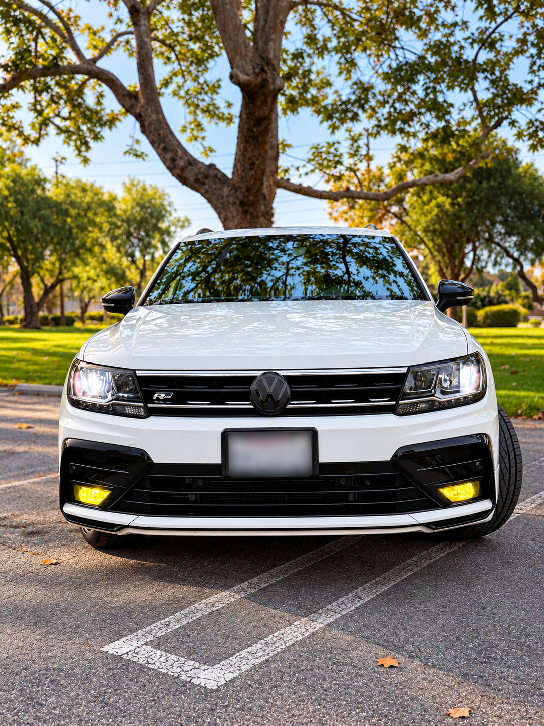 Used 2020 Volkswagen Tiguan SE R-Line FWD image 4