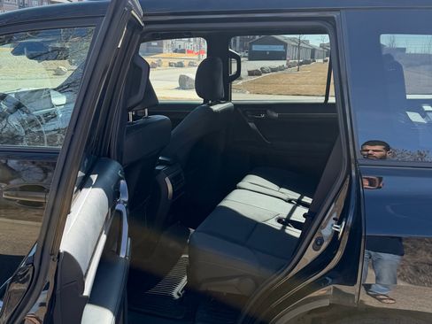 Used 2022 Lexus GX 460 w/ Black Line Special Edition image 28