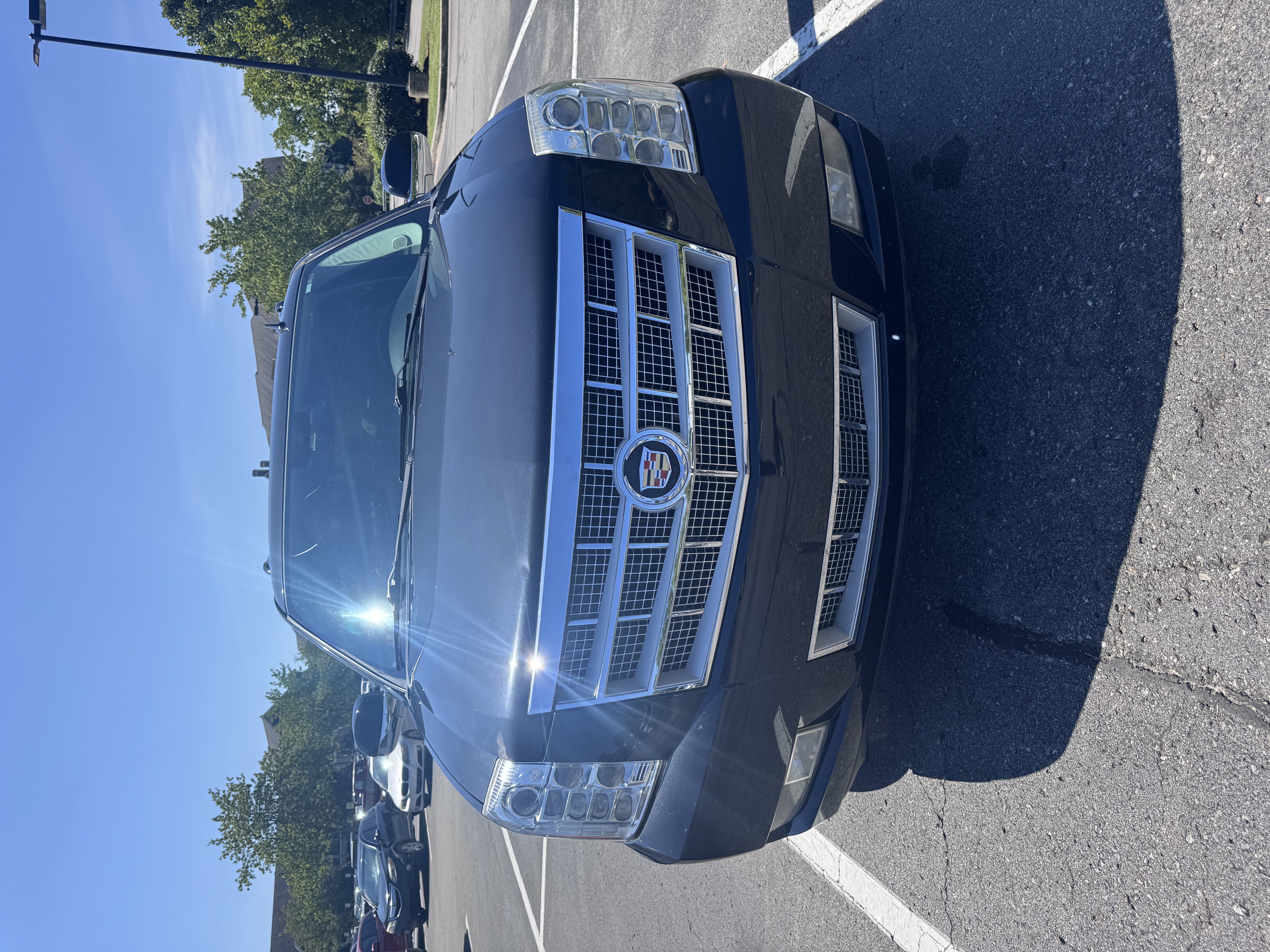 Used 2012 Cadillac Escalade ESV Platinum AWD/4WD image 1