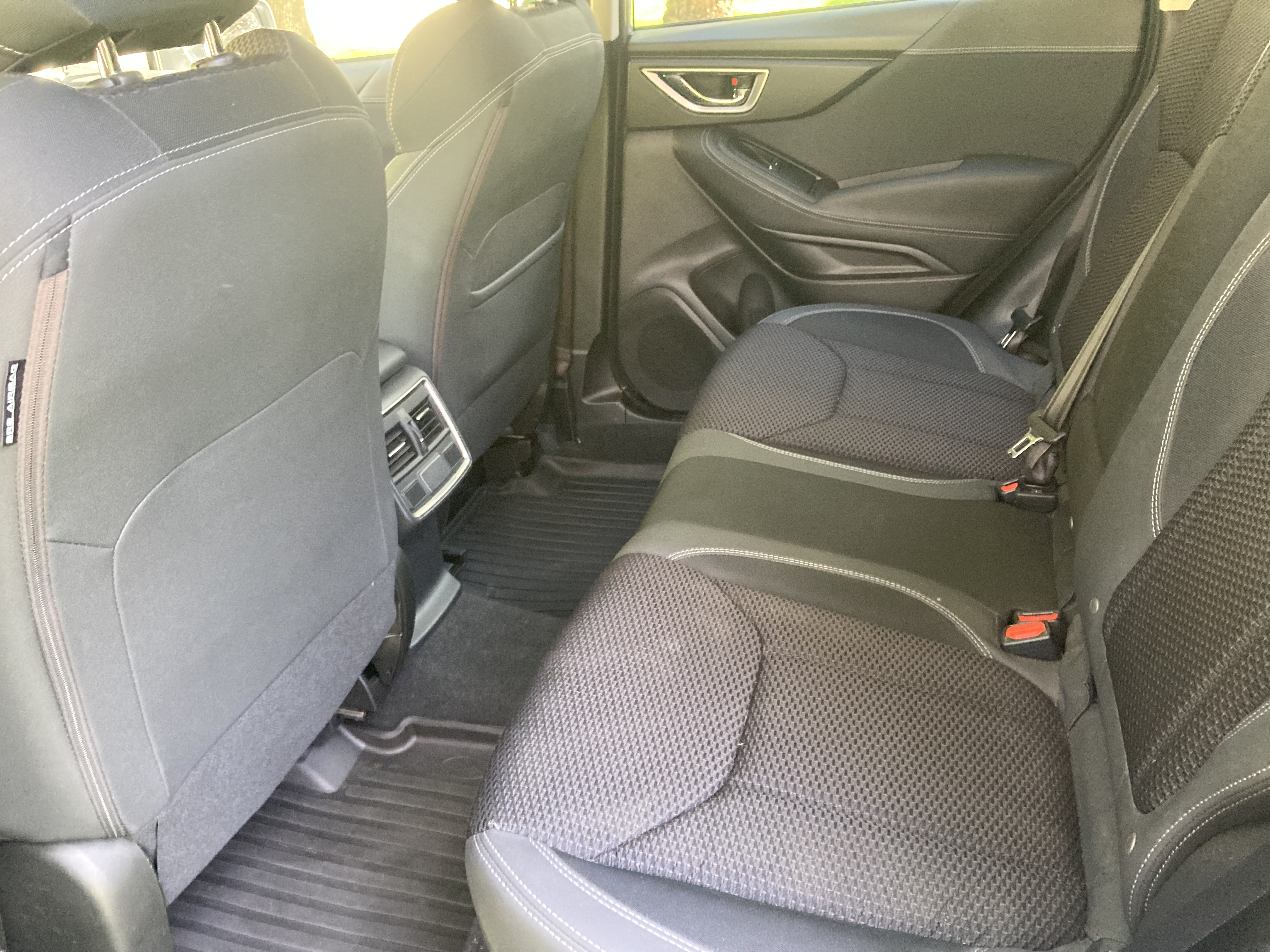 Used 2019 Subaru Forester Premium w/ All-Weather Package AWD/4WD image 10