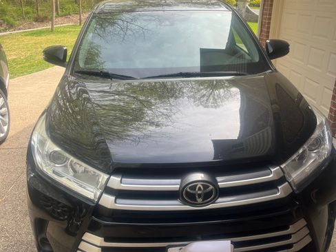 Used 2019 Toyota Highlander LE image 15